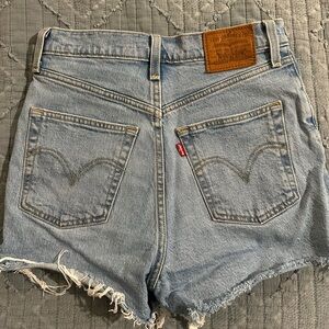 Levi's Ribcage Shorts